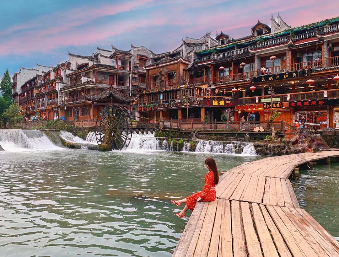 Kinh nghiệm du lịch Phượng Hoàng Cổ Trấn Mùa Nào Đẹp Nhất 