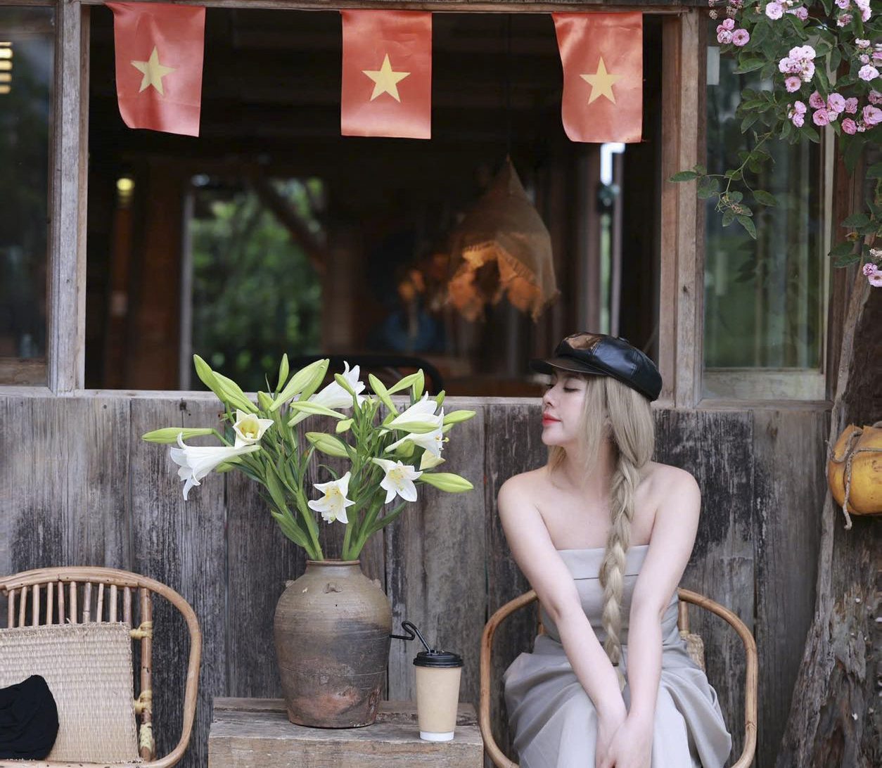 Địa điểm check in Mộc Châu: tiệm Cà Phê Mer 