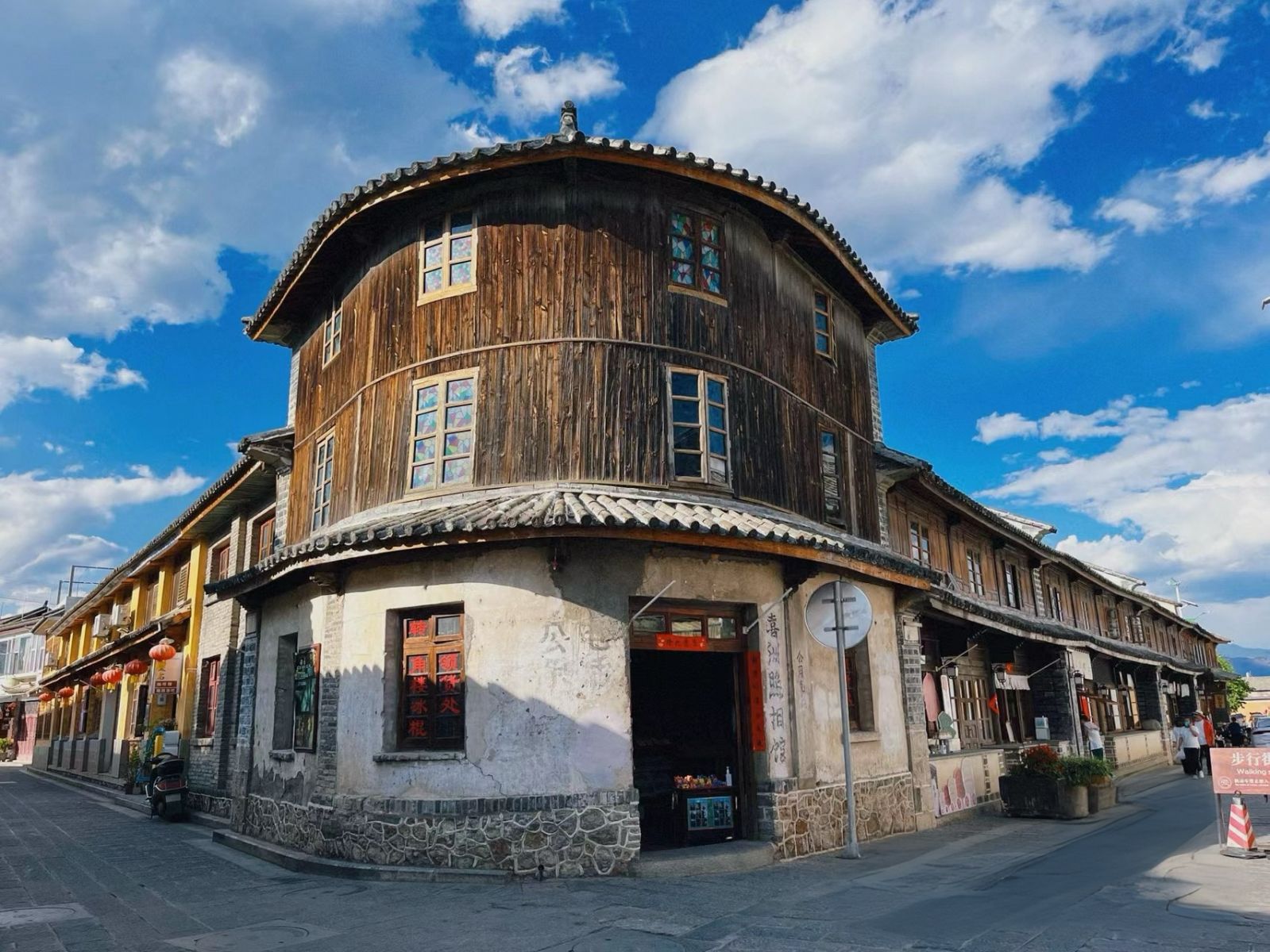 HÀNH TRÌNH CÔN MINH – ĐẠI LÝ “NƠI THIÊN NHIÊN KỂ CHUYỆN”>