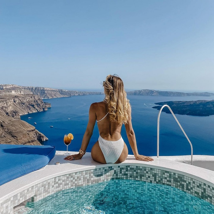 Có nên nghỉ đêm tại thiên đường du lịch Santorini, Hy Lạp?