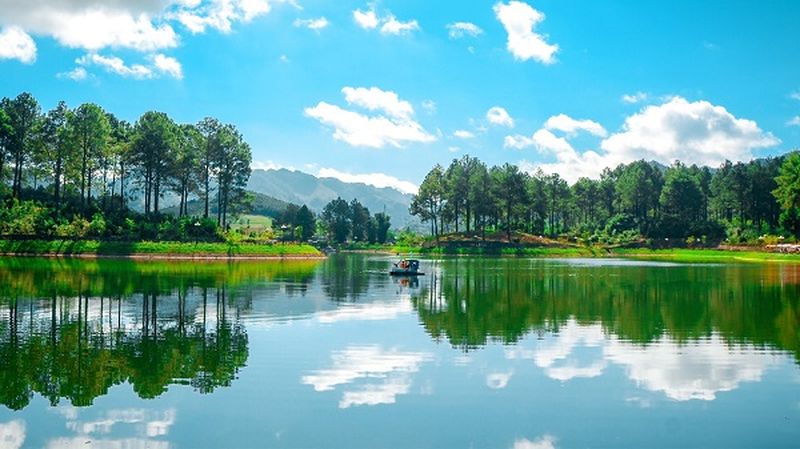 Hưng Yên – Mộc Châu – Hưng Yên>